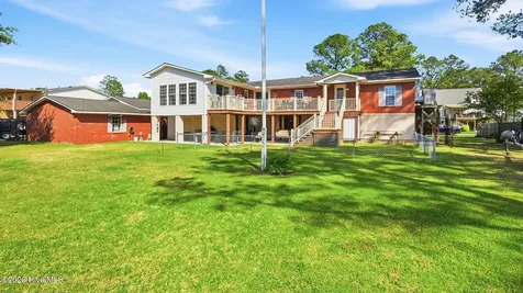 298 Bay Shore Drive Chocowinity NC 27817