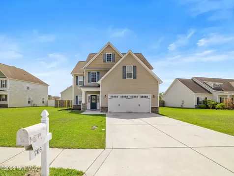 703 Stafford Lane Jacksonville NC 28546