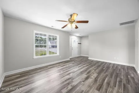 264 Inverness Drive Hubert NC 28539