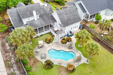 5126 Fernwood Drive Southport NC 28461