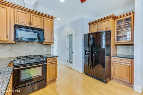 5126 Fernwood Drive Southport NC 28461
