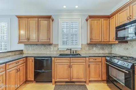 5126 Fernwood Drive Southport NC 28461