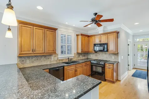 5126 Fernwood Drive Southport NC 28461