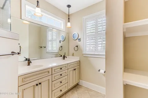 5126 Fernwood Drive Southport NC 28461