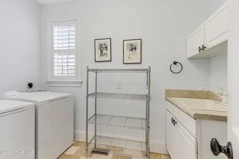 5126 Fernwood Drive Southport NC 28461