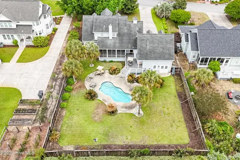 5126 Fernwood Drive Southport NC 28461