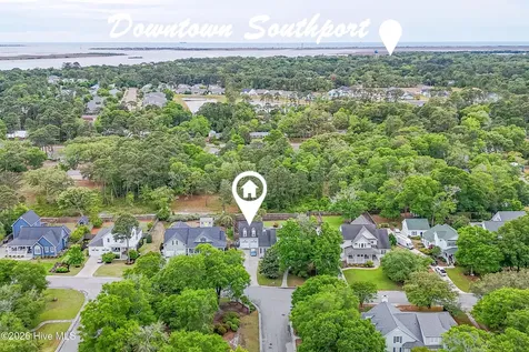 5126 Fernwood Drive Southport NC 28461