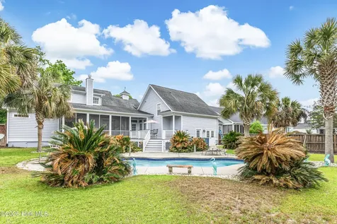 5126 Fernwood Drive Southport NC 28461