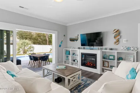 135 NW 7th Street Oak Island NC 28465