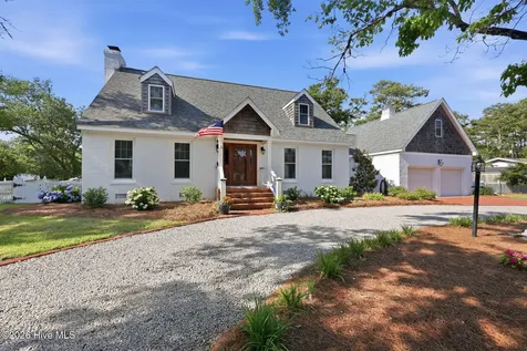 218 Lands End Road Morehead City NC 28557