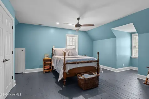 218 Lands End Road Morehead City NC 28557