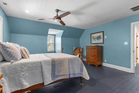 218 Lands End Road Morehead City NC 28557