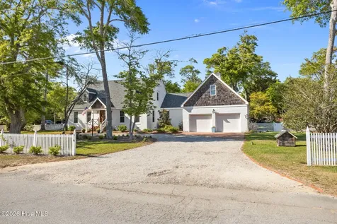 218 Lands End Road Morehead City NC 28557