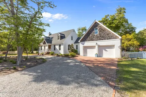 218 Lands End Road Morehead City NC 28557