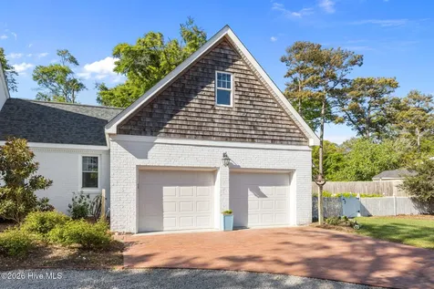218 Lands End Road Morehead City NC 28557