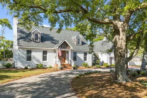 218 Lands End Road Morehead City NC 28557