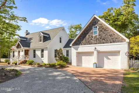 218 Lands End Road Morehead City NC 28557