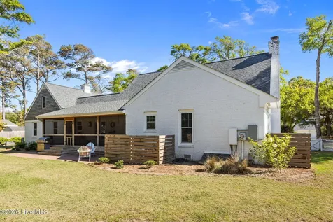 218 Lands End Road Morehead City NC 28557