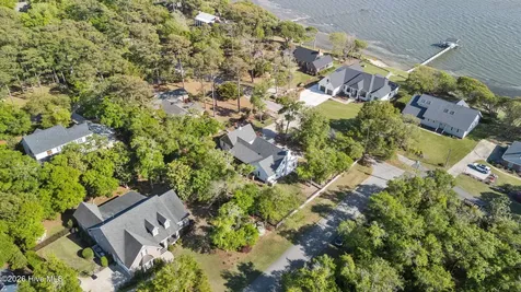 218 Lands End Road Morehead City NC 28557