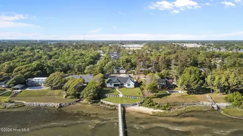 218 Lands End Road Morehead City NC 28557