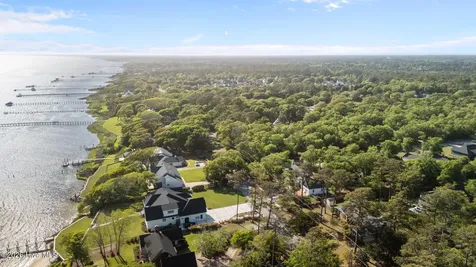 218 Lands End Road Morehead City NC 28557