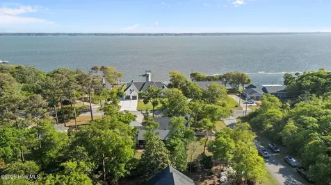 218 Lands End Road Morehead City NC 28557