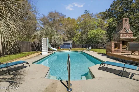804 Albatross Way Hampstead NC 28443