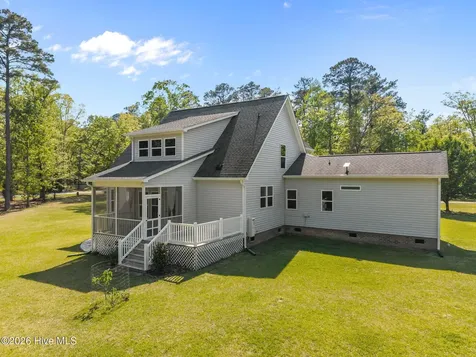164 Bay View Drive Chocowinity NC 27817