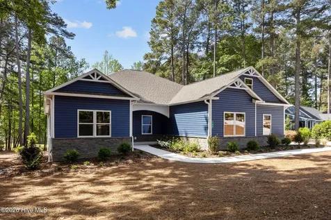107 Devonshire Avenue W Seven Lakes NC 27376