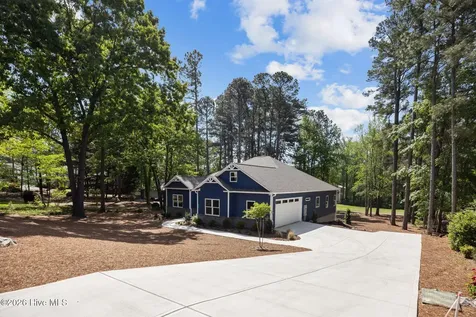 107 Devonshire Avenue W Seven Lakes NC 27376