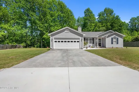 106 Ellen Court Jacksonville NC 28540