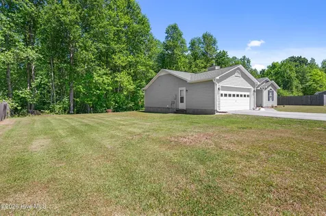 106 Ellen Court Jacksonville NC 28540
