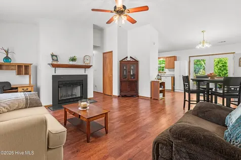 106 Ellen Court Jacksonville NC 28540