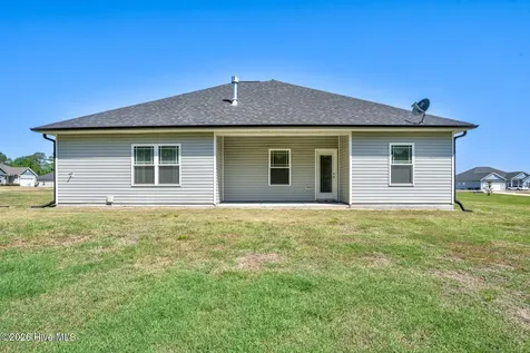 5021 Green Hawthorne Court Battleboro NC 27809