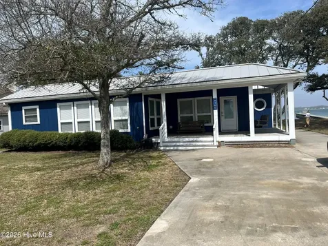 300 Forest Knoll Drive Atlantic Beach NC 28512