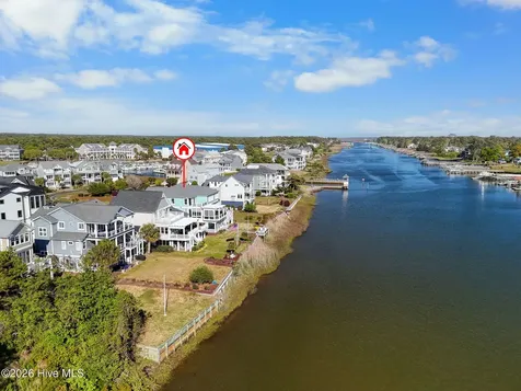 4427 Midshipman Court SE Southport NC 28461