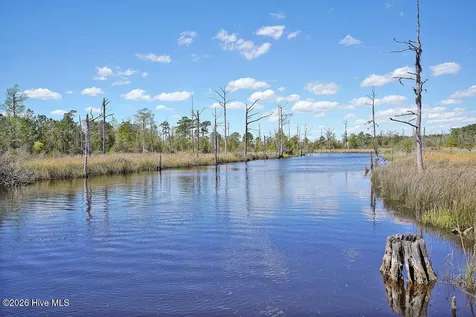704 Cedarhurst Drive SE Bolivia NC 28422