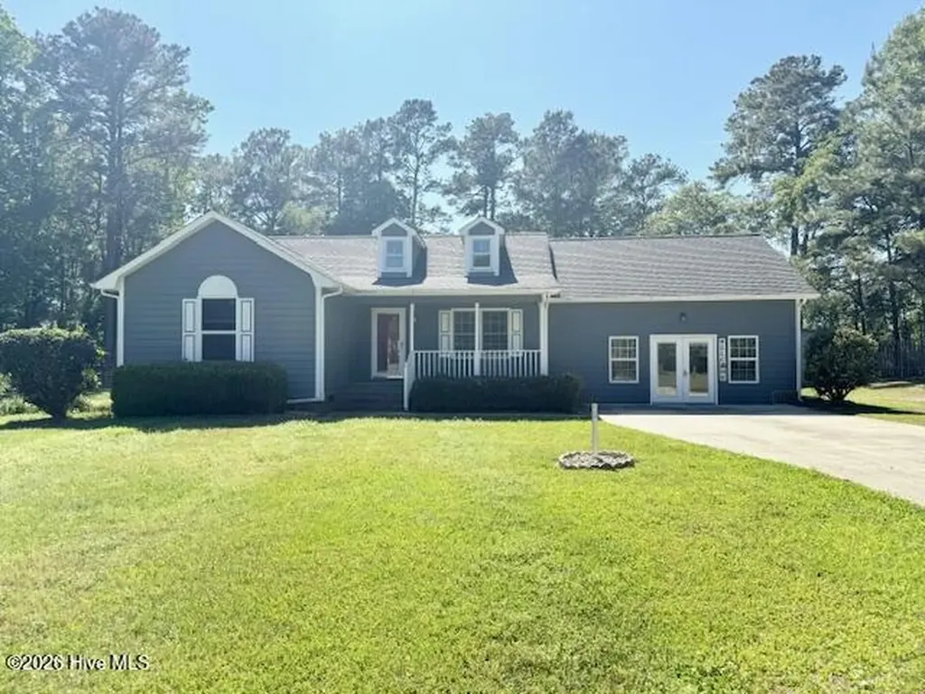 1215 Willow Springs Drive W Richlands NC 28574