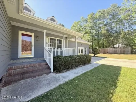 1215 Willow Springs Drive W Richlands NC 28574
