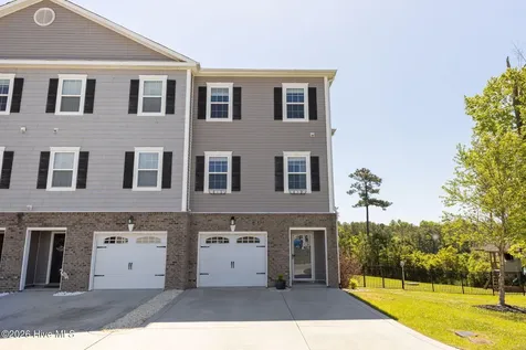 400 Garland Shores Drive Hubert NC 28539