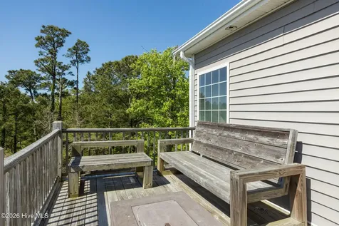 400 Garland Shores Drive Hubert NC 28539