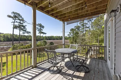 400 Garland Shores Drive Hubert NC 28539