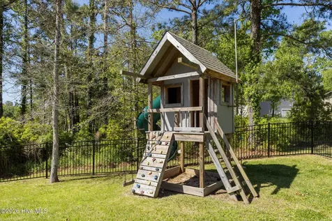 400 Garland Shores Drive Hubert NC 28539