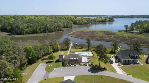 400 Garland Shores Drive Hubert NC 28539