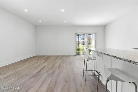 305 W Cypress Street Elizabeth City NC 27909