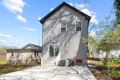 305 W Cypress Street Elizabeth City NC 27909