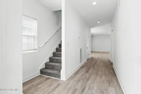 305 W Cypress Street Elizabeth City NC 27909