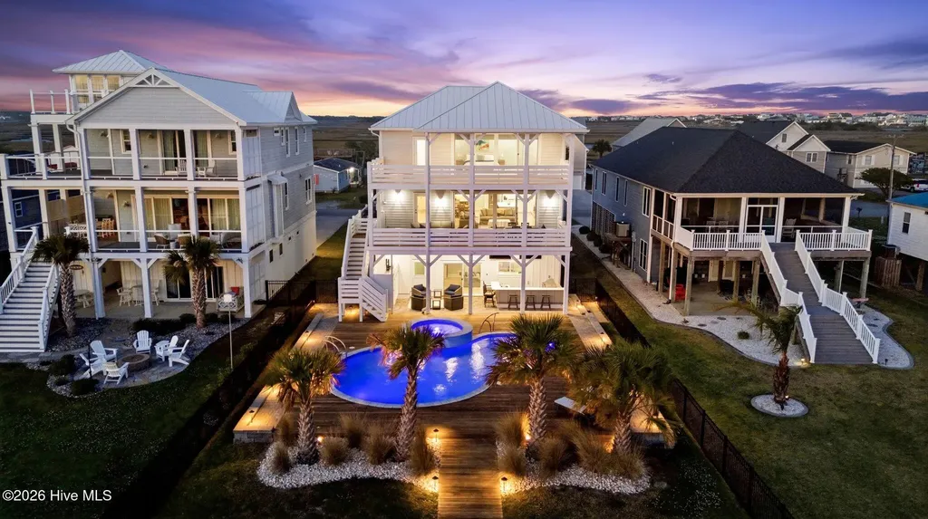 9059 W 9th Street Surf City NC 28445