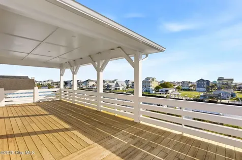 9059 W 9th Street Surf City NC 28445