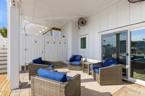 9059 W 9th Street Surf City NC 28445